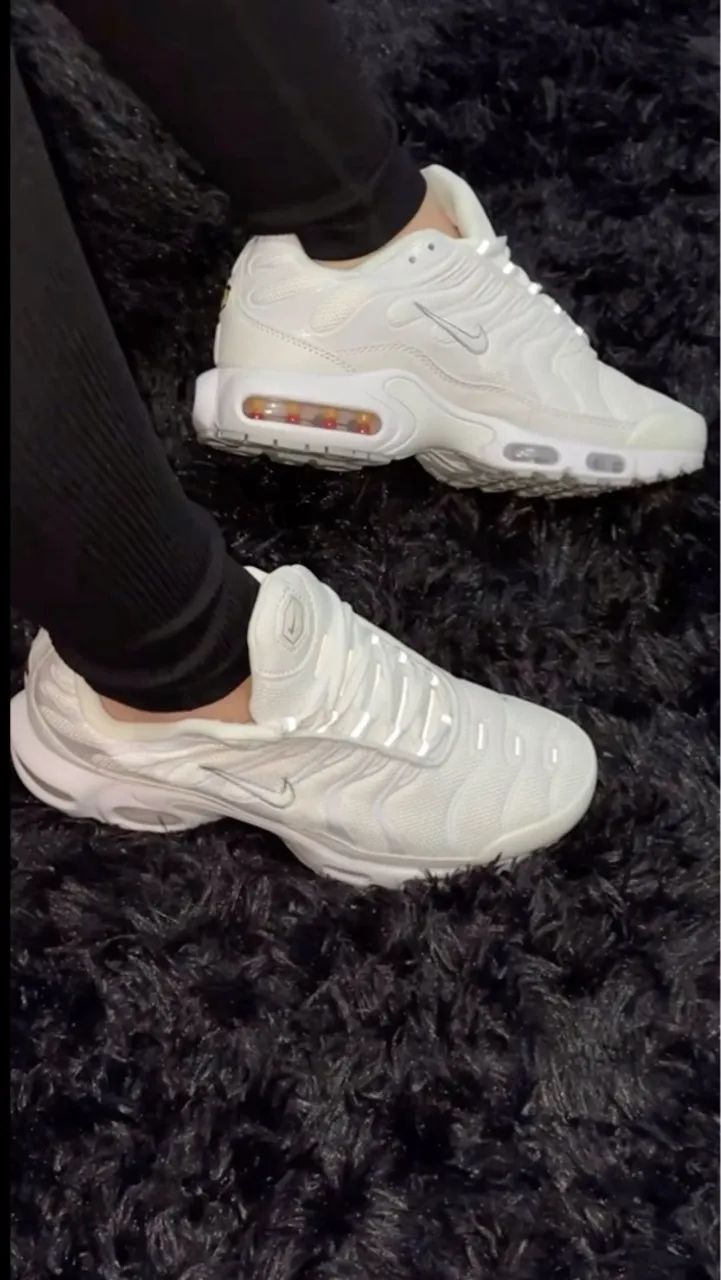 Tênis Nike Air Max TN Branco - Conforto e Estilo