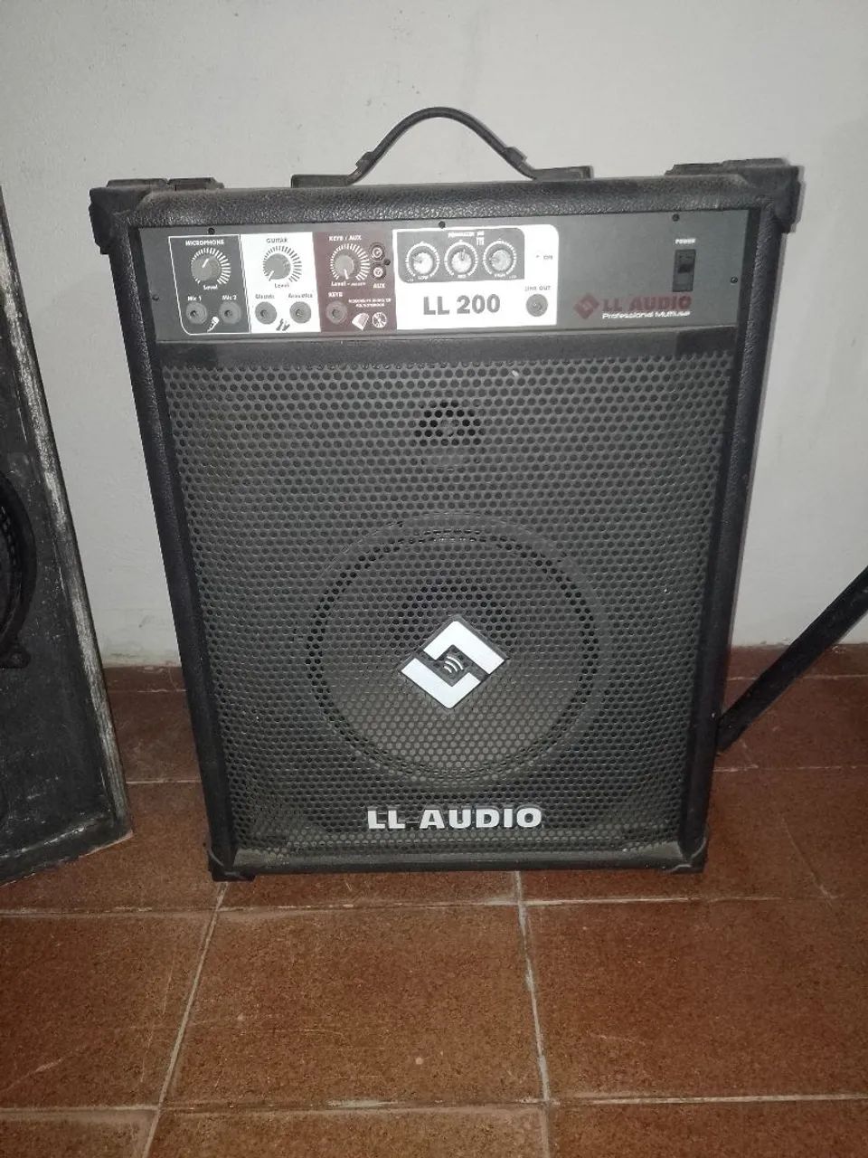 Caixa acústica LL200