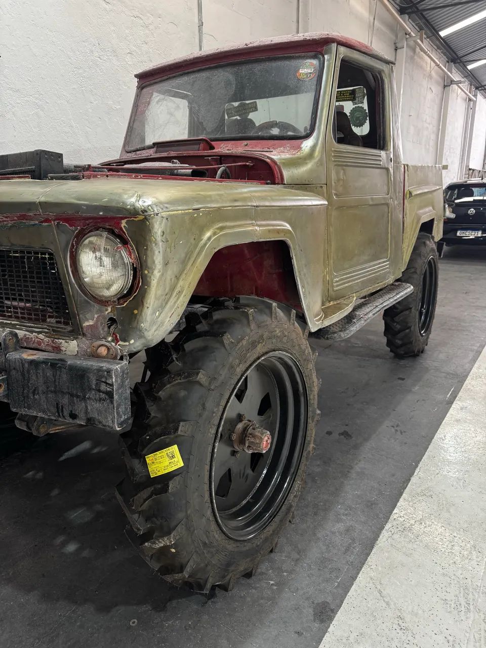 Rodas para jeep F75 Rural Tracker aro 24 furacão 5x139 mais pneus agrícolas 9,5-24 - Foto 2