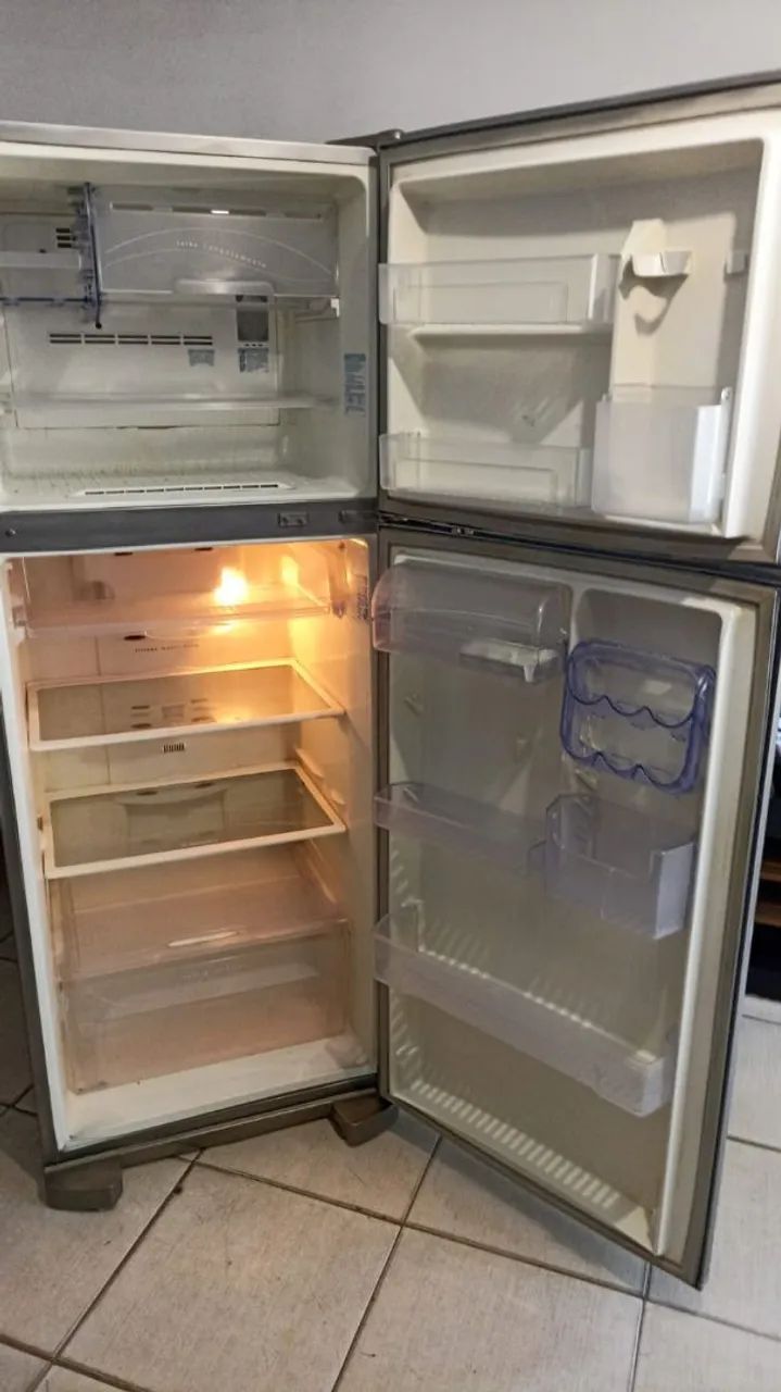 Geladeira Electrolux frost free linda posso entregar  - Foto 2