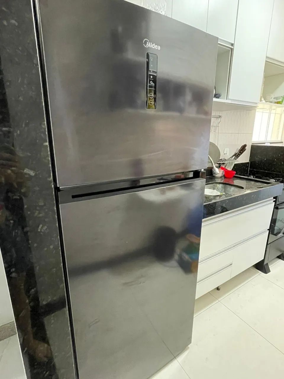 Vendo Geladeira Inox Midea 411L