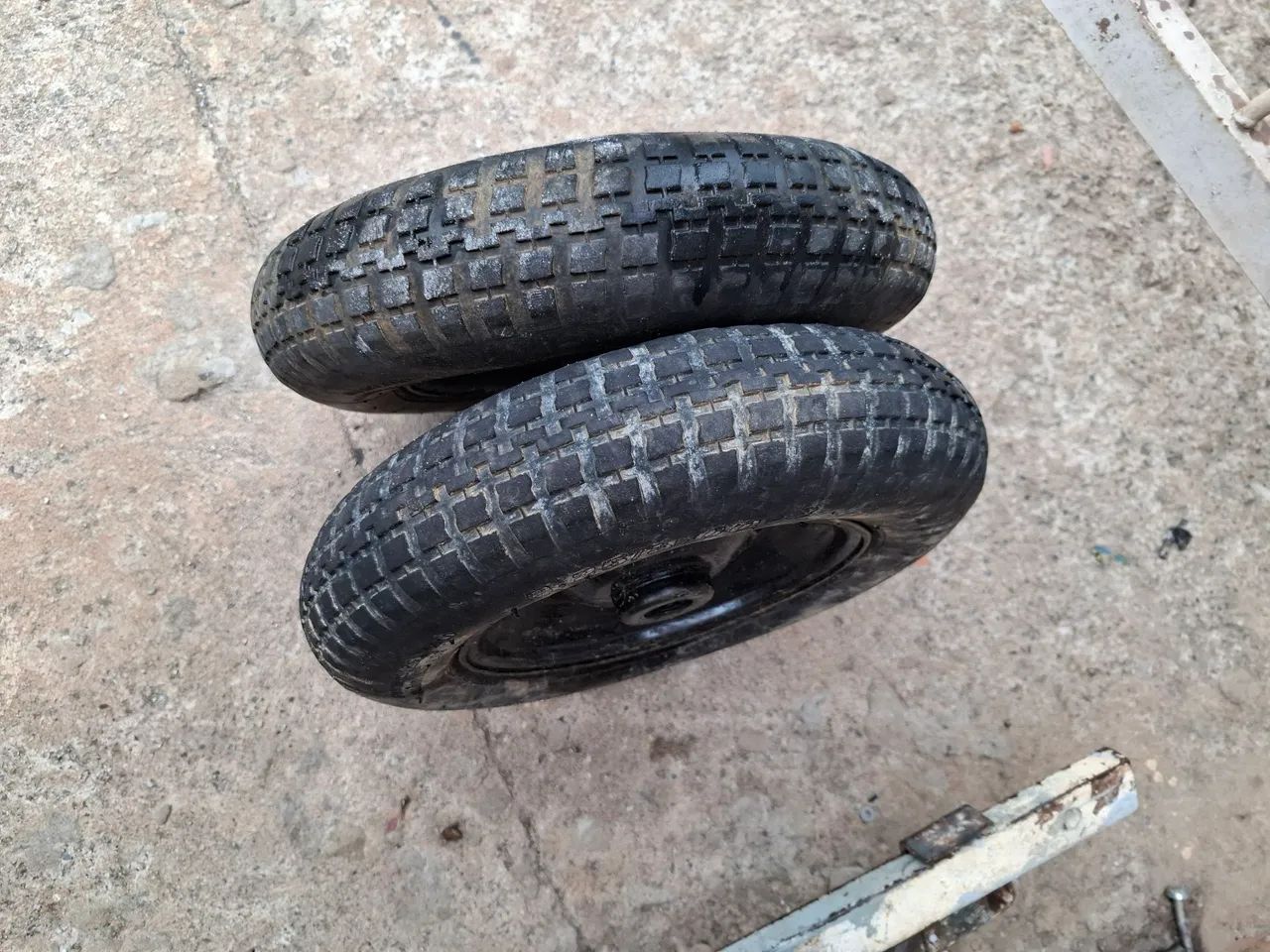  Par de roda para Carrinho de lanche  - Foto 6