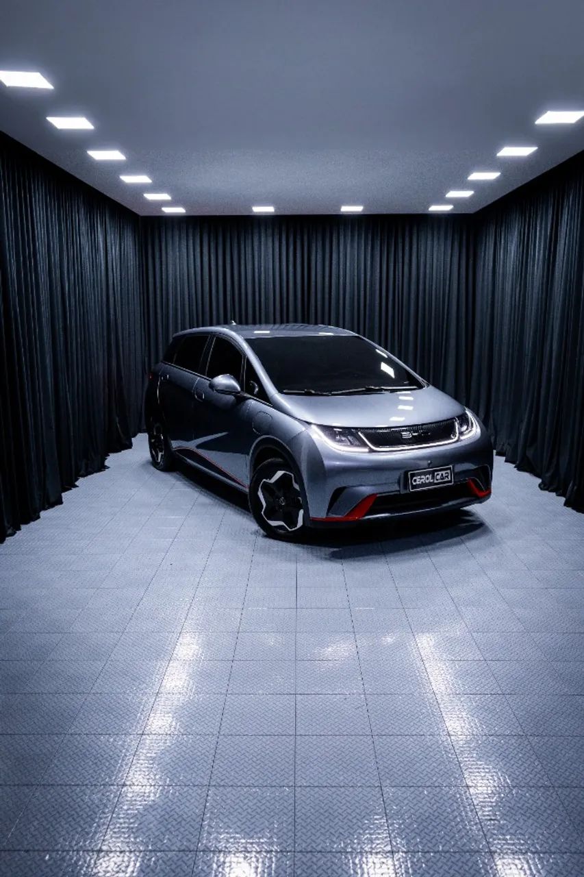 BYD Dolphin EV Cor Cinza - 12 MIL KM - Com Carregador
