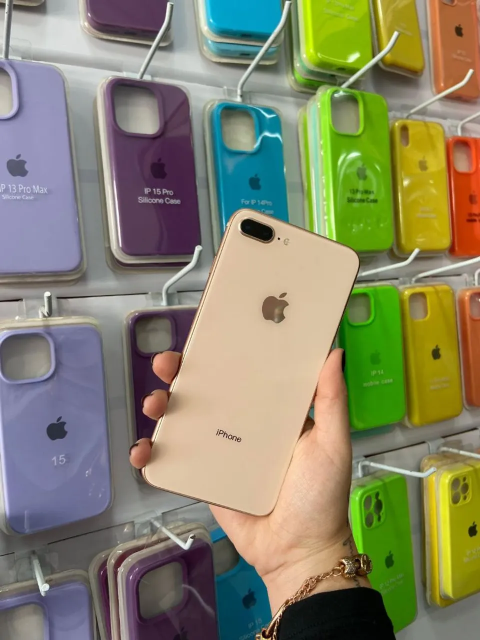IPHONE 8 PLUS 64GB 