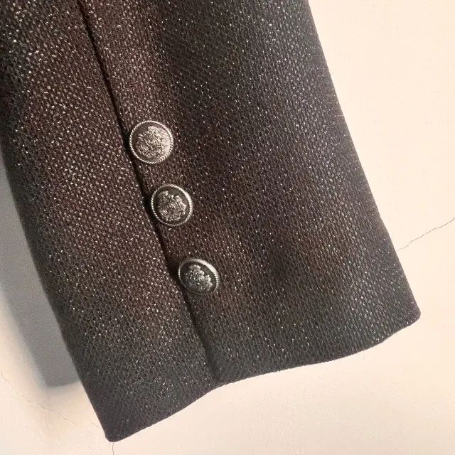 Blazer preto com tecido brilhoso - Foto 5