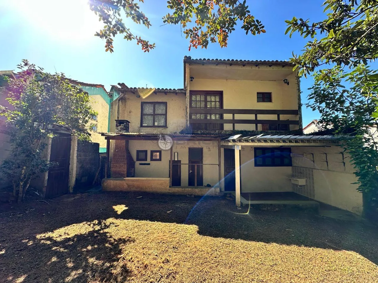 Casa para venda com 4 quartos sendo 1 suíte, 82 m² em Iucas - Teresópolis/RJ.
