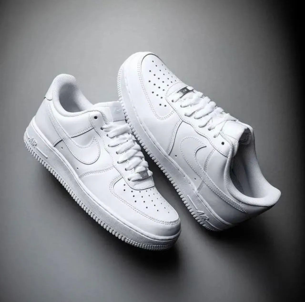 Tênis Nike Air Max 95 Preto e Branco - Foto 4