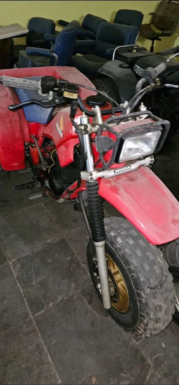 Atv triciclo Honda 250R 1986 raridade  - Foto 2
