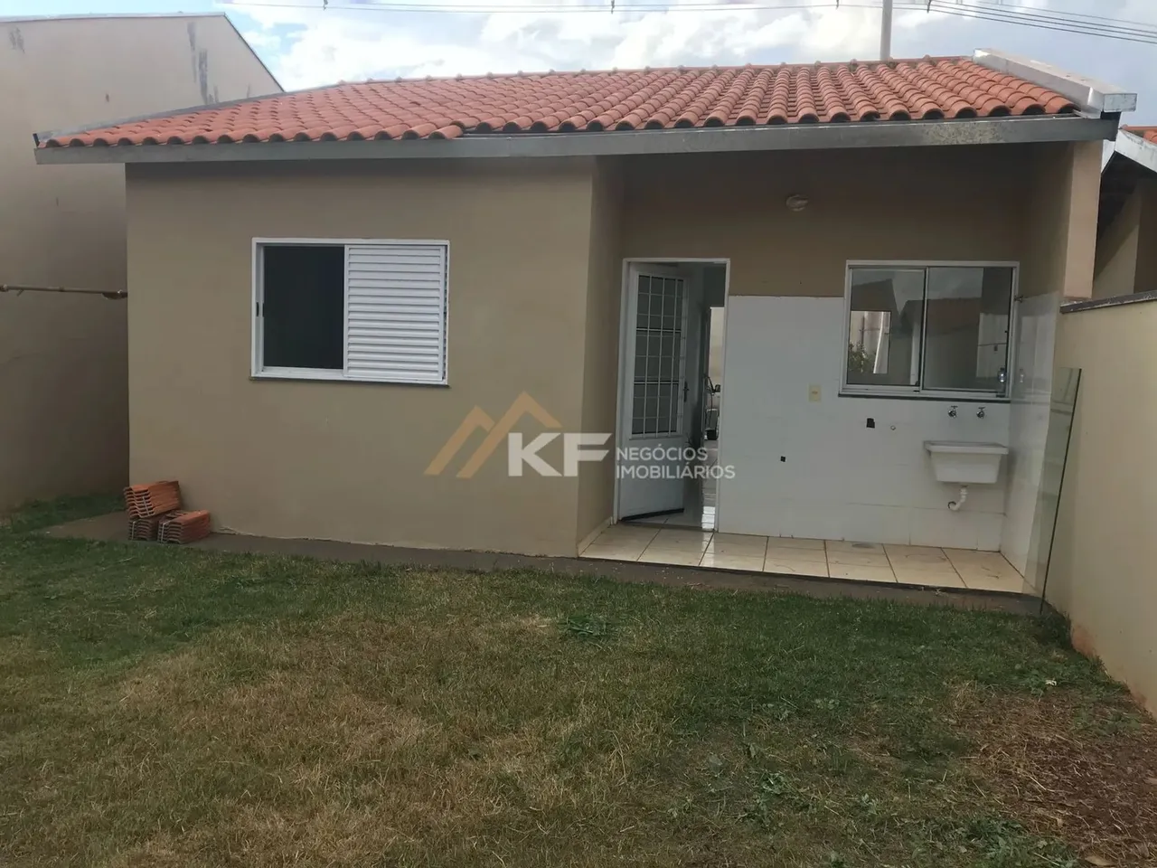 Casa em Condomínio à venda -Condomínio Walter Possos - Brodowski S/P