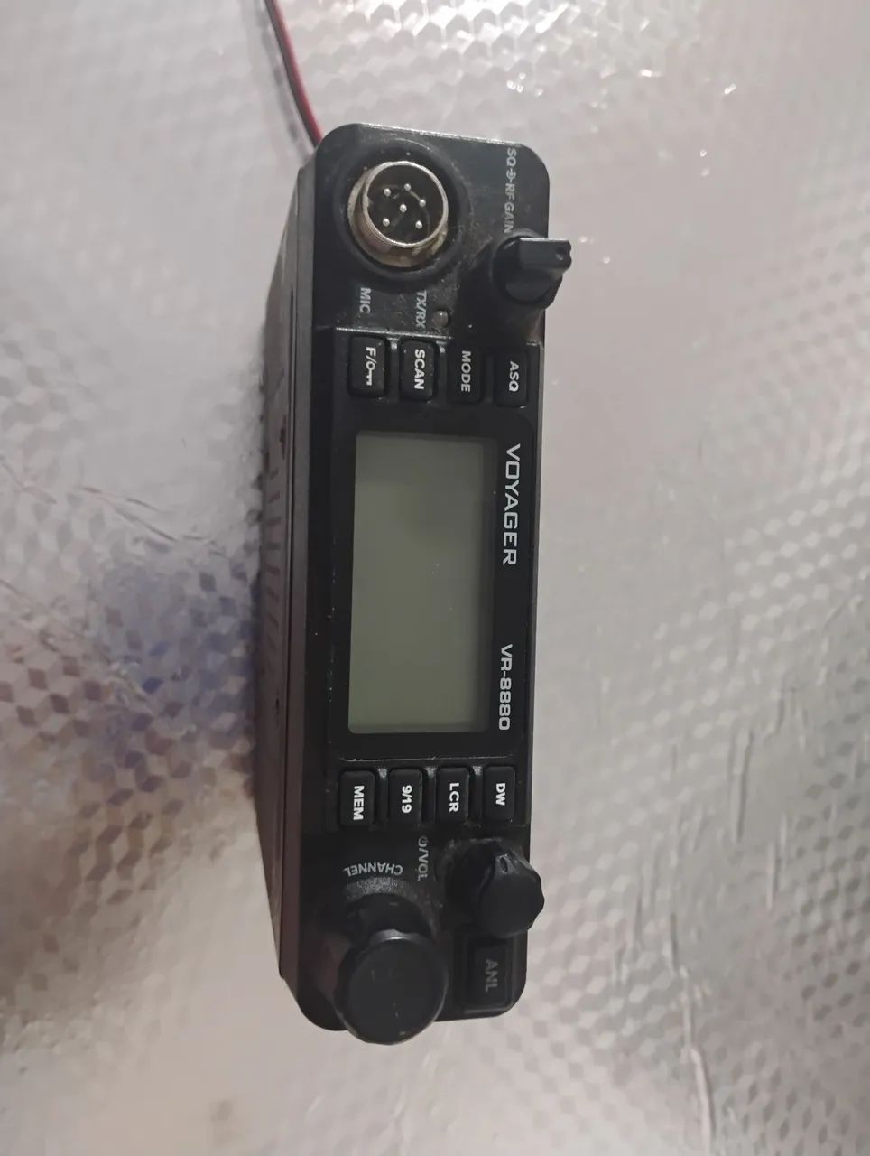 Rádio Comunicador Voyager VR-8880