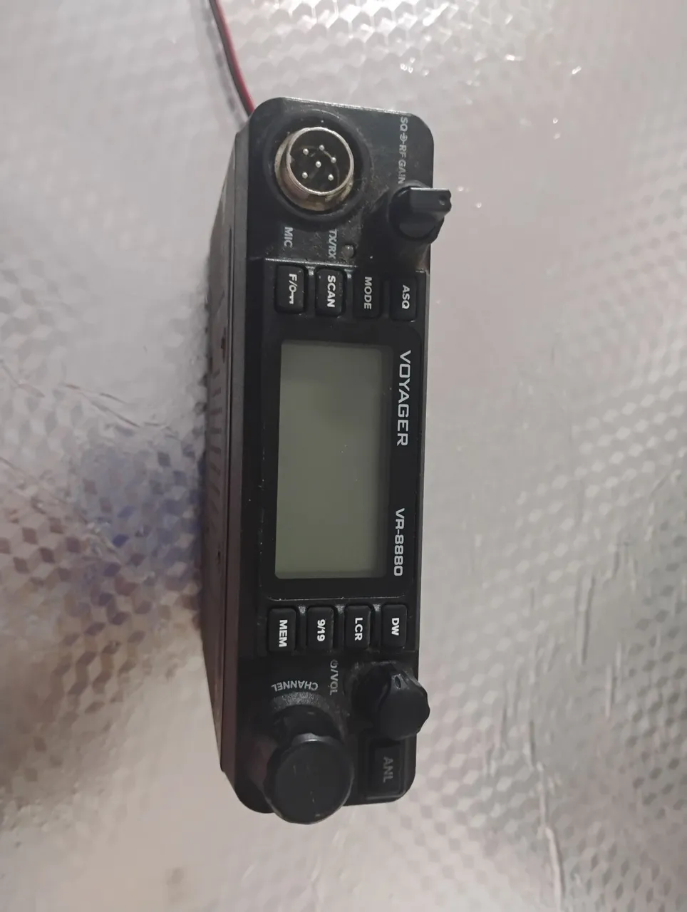 Rádio Comunicador Voyager VR-8880