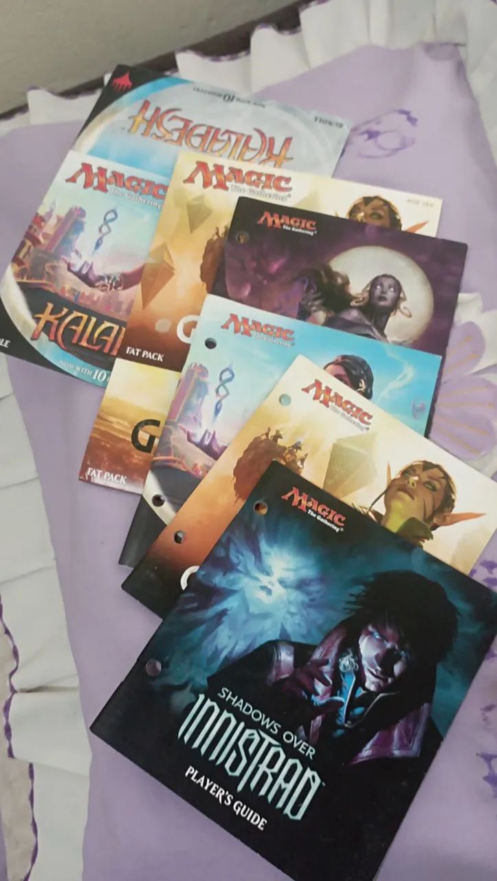 Kit inicial magic senhor dos anéis + lote grande de cartas de Magic.64276690206082124