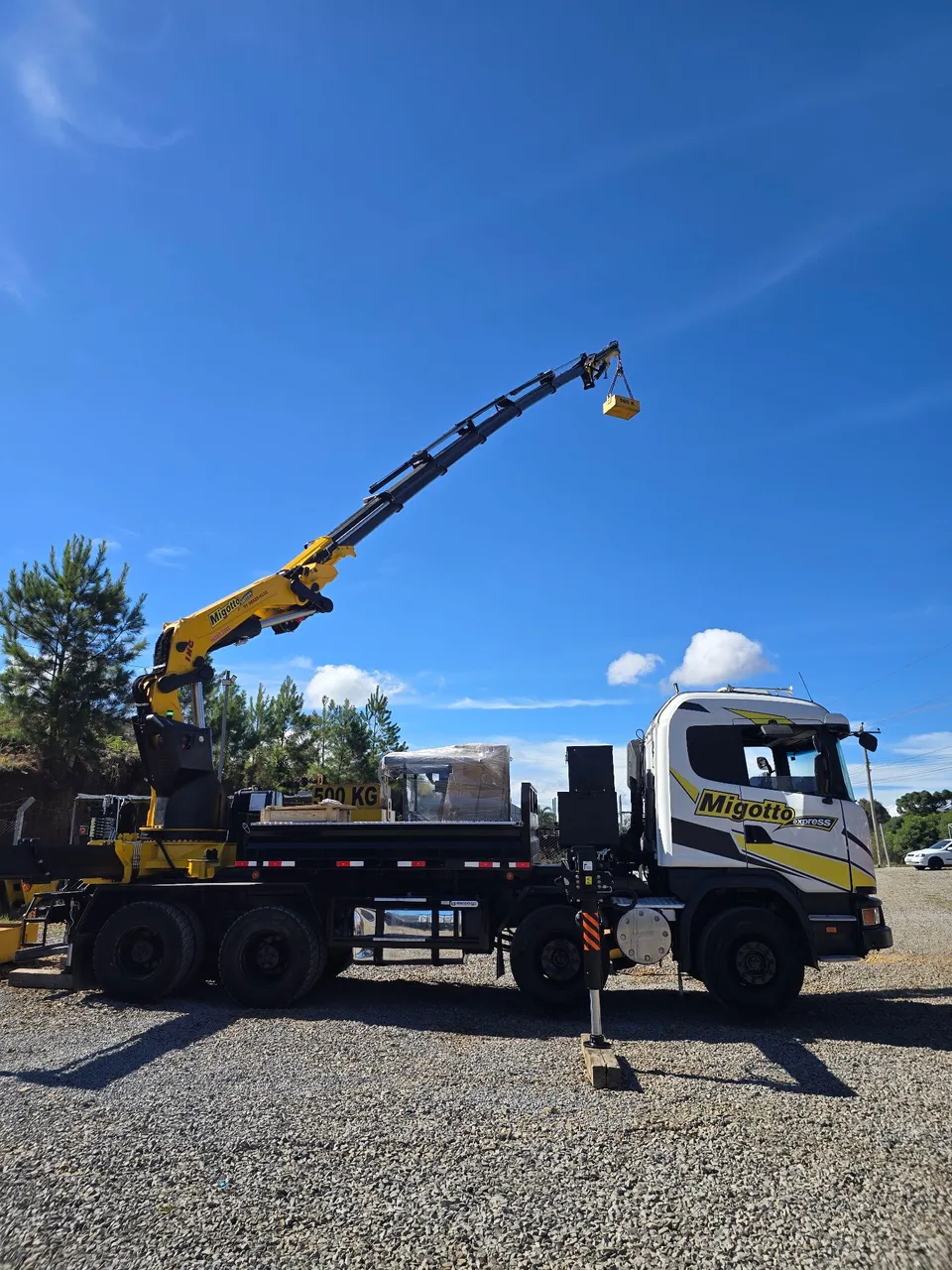 Migotto Express Içamento com grua, guindaste munck e guindaste telescopico.