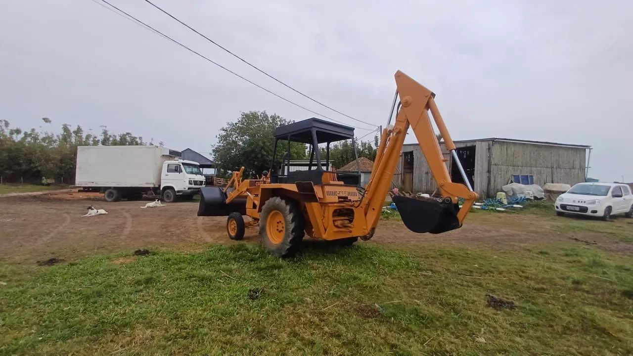 Retroescavadeira Case