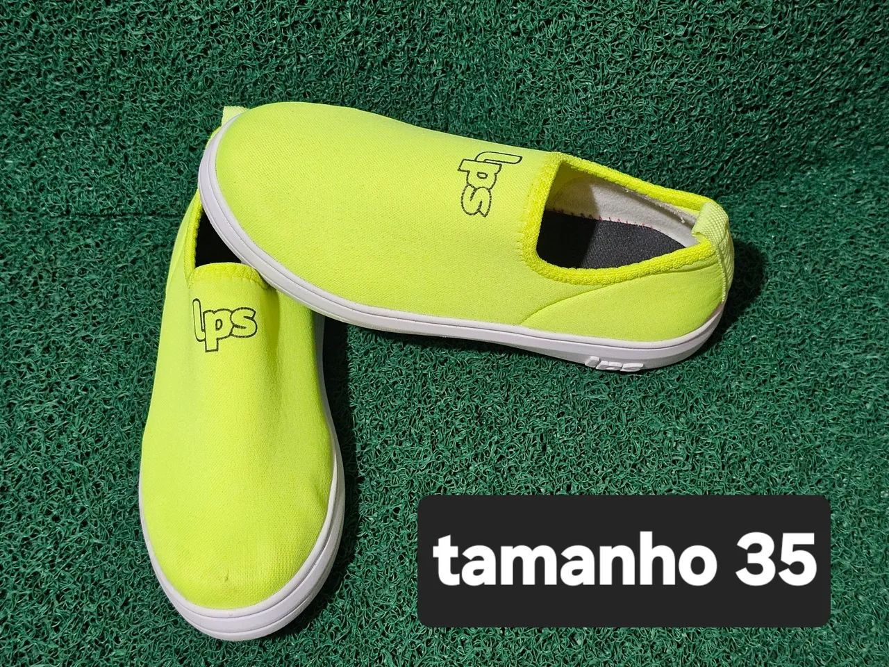 Tenis tamanho 35