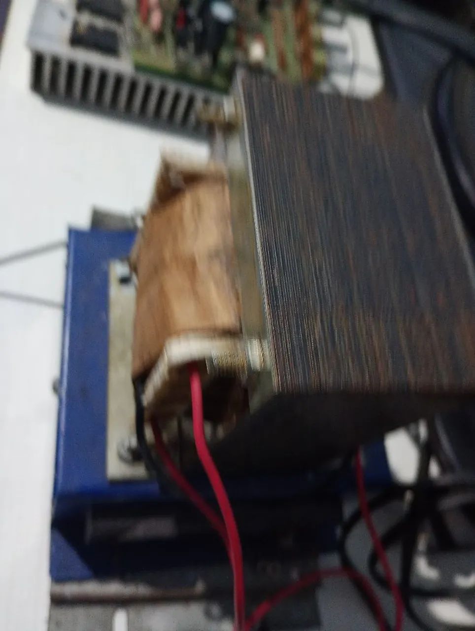 Transformador 32 x 32 + 0 volts 10 amperes  para amplificadores e máquinas de karaoke 