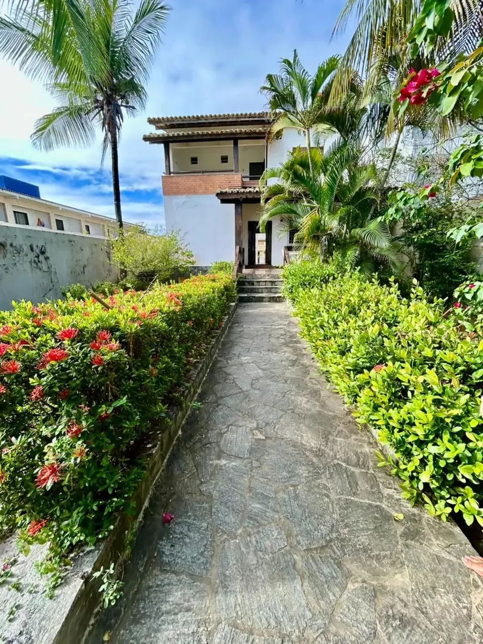 Casa para aluguel com 200 metros quadrados com 4 quartos em Stella Maris - Salvador - BA