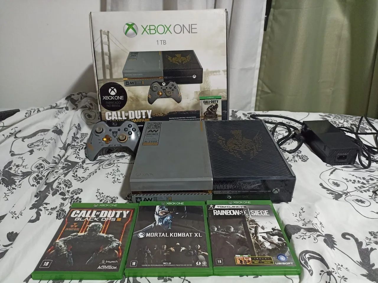 Xbox One Edição Limitada Call Of Duty + 3 Jogos