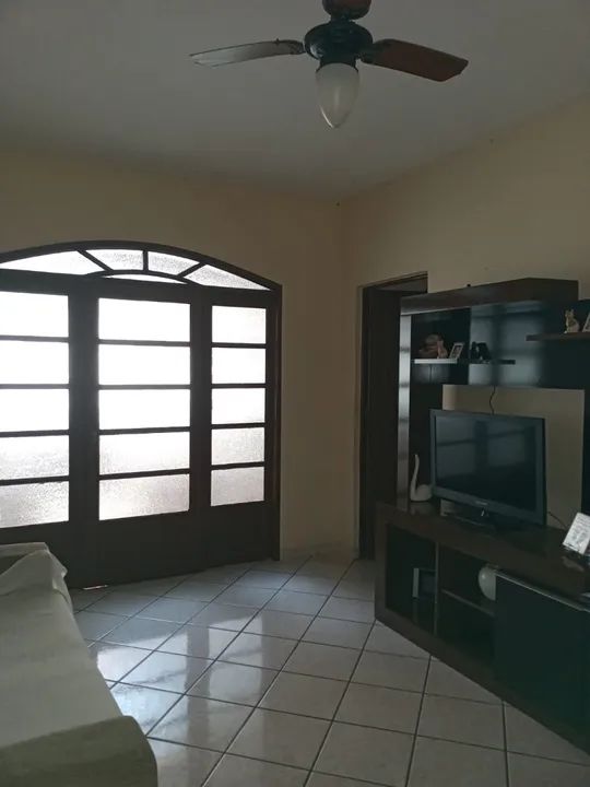 CASA EM BAIXO MAIS 4 APARTAMENTOS  - Foto 2