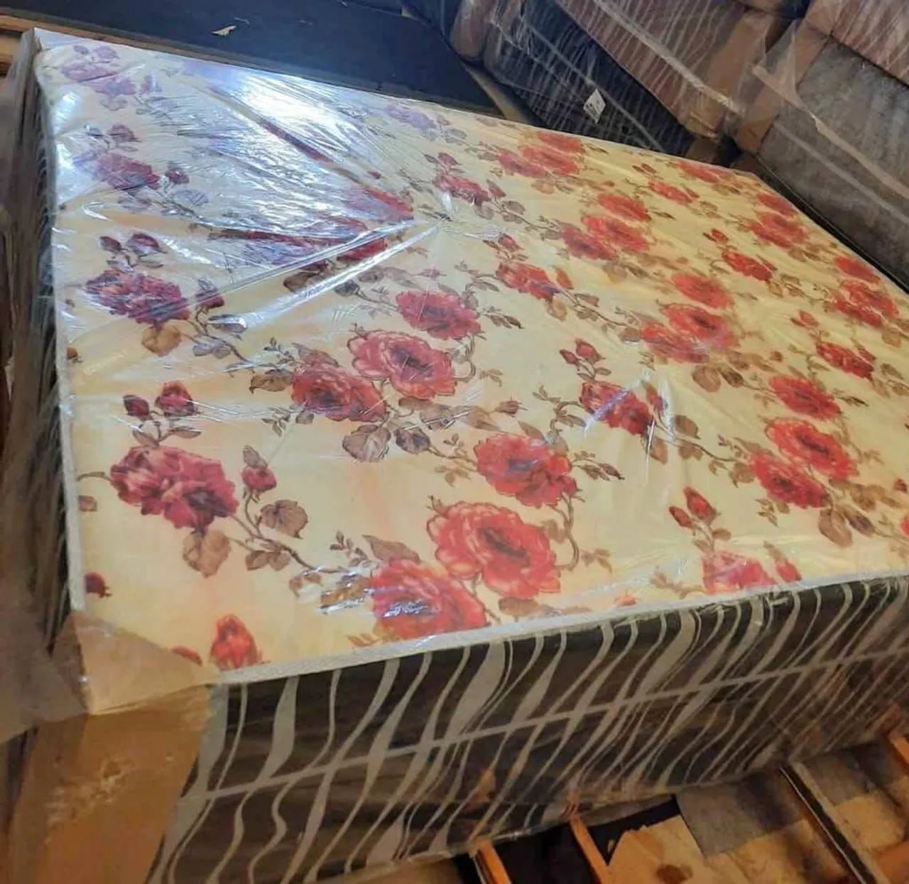 Cama Box Casal com Espuma D33