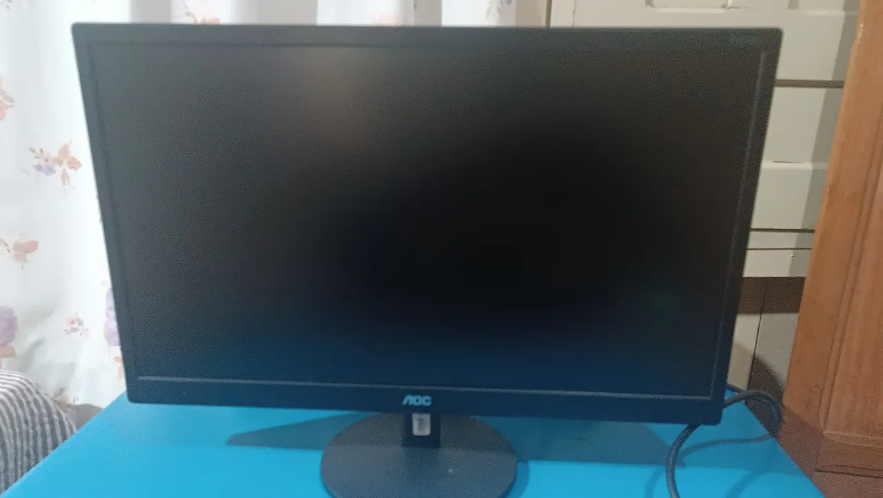 Monitor AOC 21,5 polegadas usado apenas algumas vezes (tenho outro monitor)