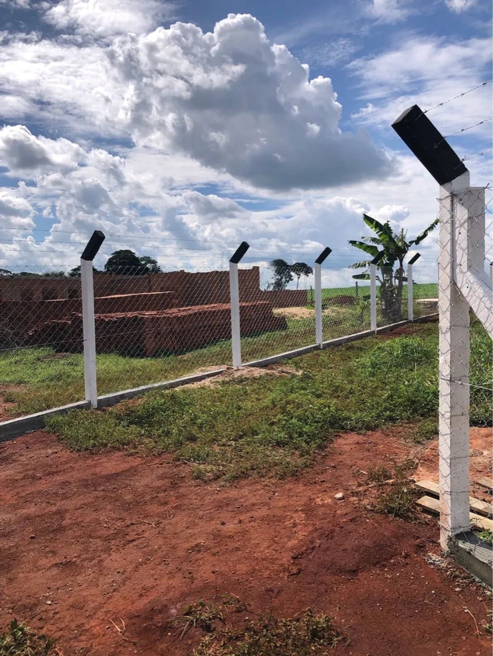 Alambrados, cercas com tela, tela soldada. Postes de concreto, Mourão concreto ou metal. - Foto 5
