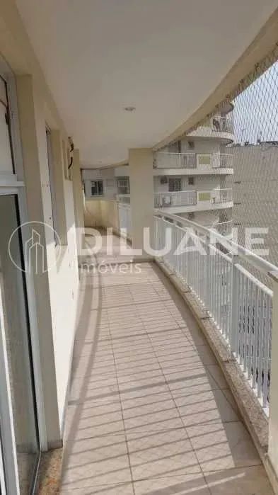 Apartamento : / Residencial / Catete