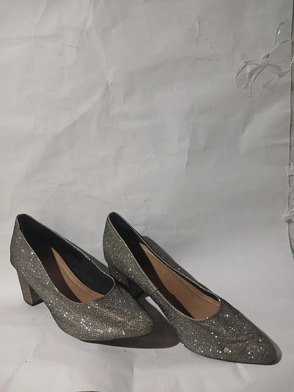Sapato Feminino Prateado com Brilho - Foto 3
