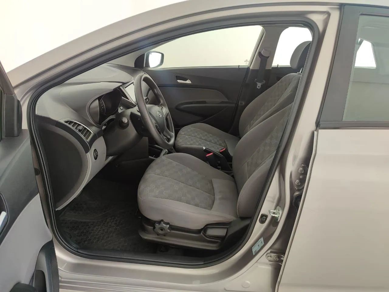 HB20S 1.6A COMF PRATA 2019/2019 - Foto 8