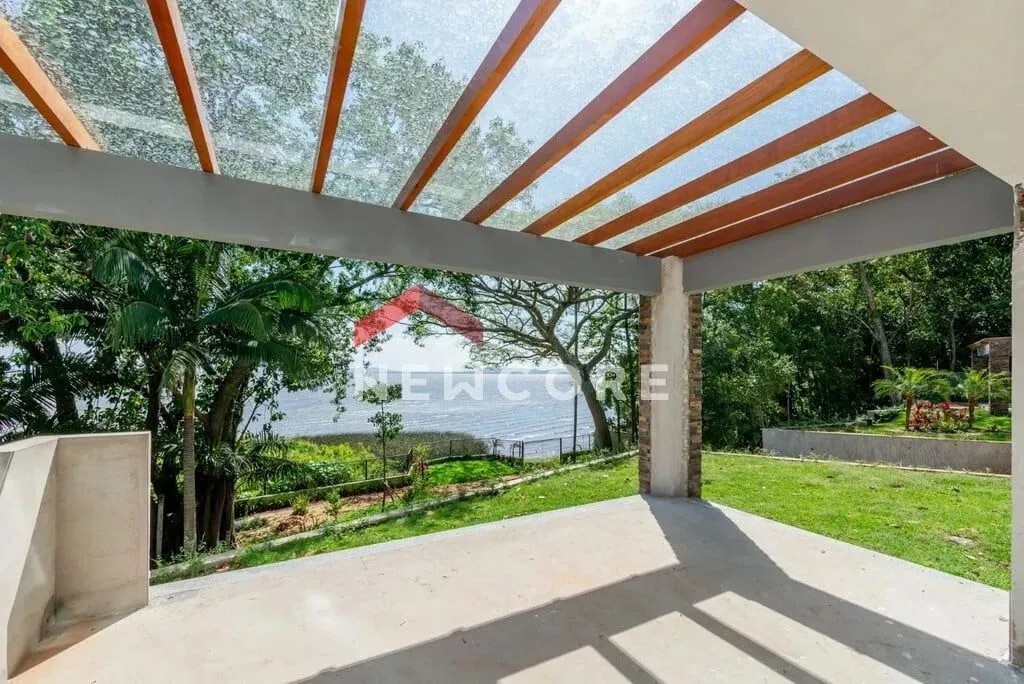 Casa de condomínio em Avenida Coronel Marcos - Pedra Redonda - Porto Alegre/RS