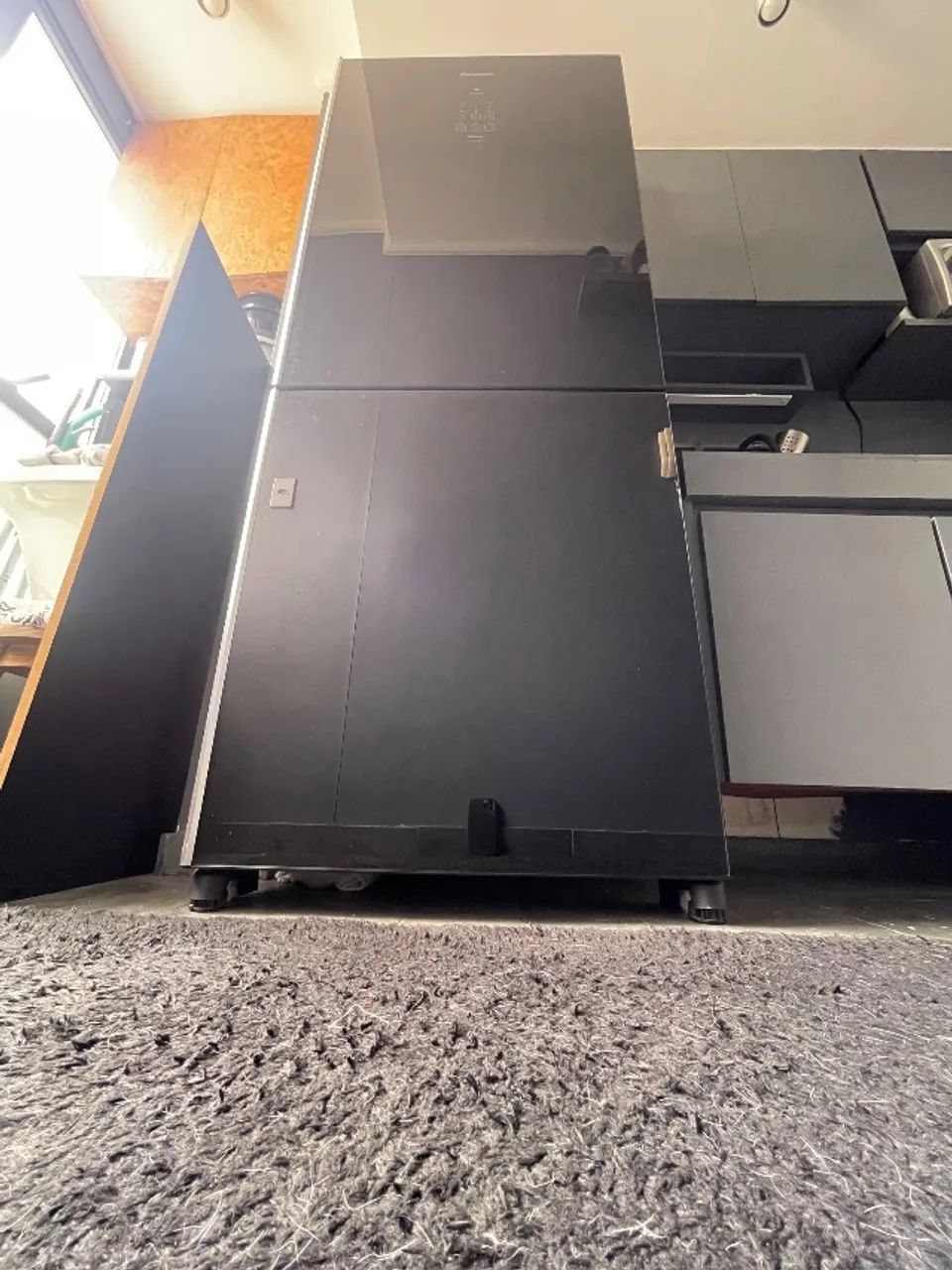 Geladeira  Bottom Freezer Inverter Panasonic Black Glass Frost Free com 425 L - Foto 2