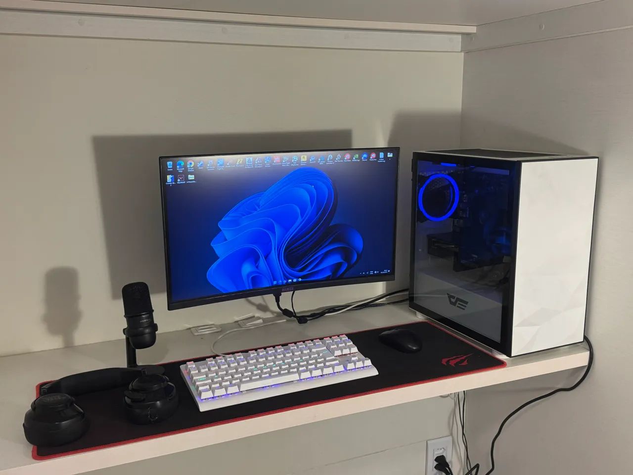 Gaming PC (Complete Setup)64297082374529120
