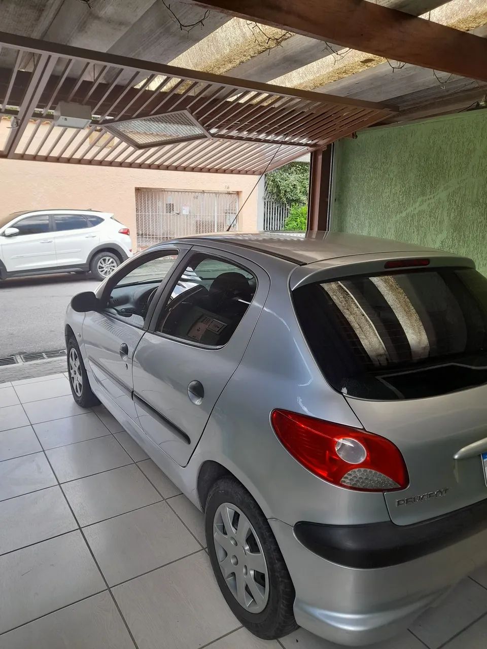 Peugeot 206 1.0 completo  ano 2005 estudo troca - Foto 4