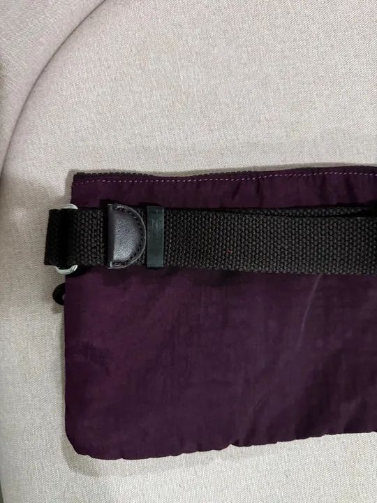 Pochete Kippling pouquíssimo usada - Foto 5