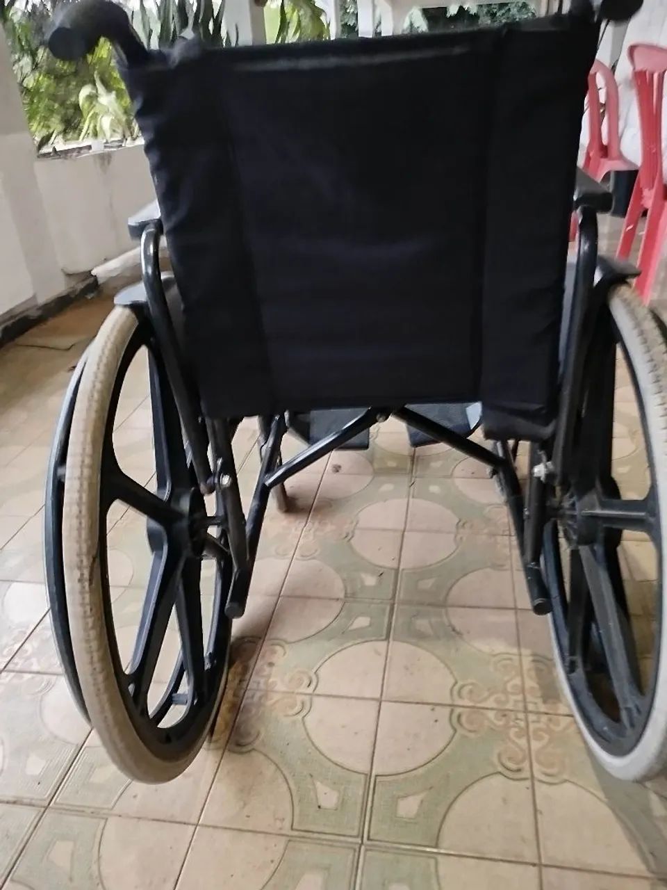 Cadeira de rodas em ótimo estado - Foto 3