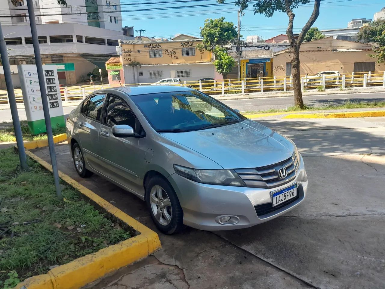 Honda city 2009/2010 manual com chave reserva  - Foto 2