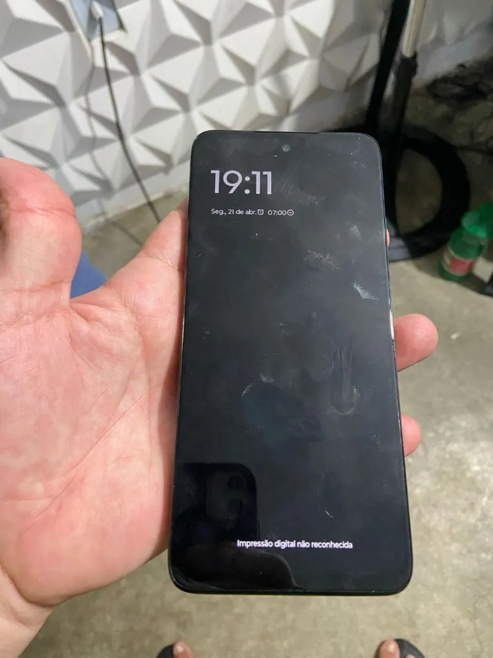 Celular Motorola E35 em ótimo Estado e com menos de 1 mês de uso
