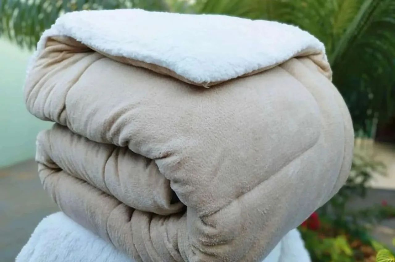 Cobredom casal Queen na promoção  - Foto 4