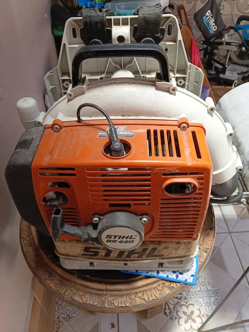 Soprador de folhas a gasolina STHIL BR 420 pouco usado