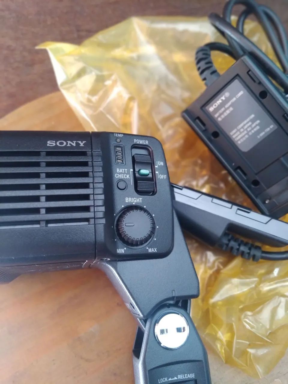 Vídeo light a bateria SONY HVL-LBP SEM USO - Foto 4