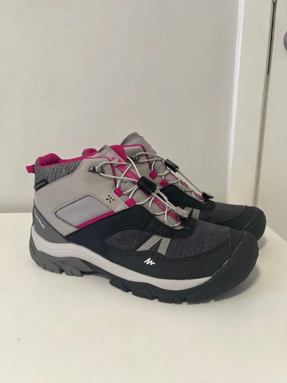 BOTA IMPERMEÁVEL QUECHUA 