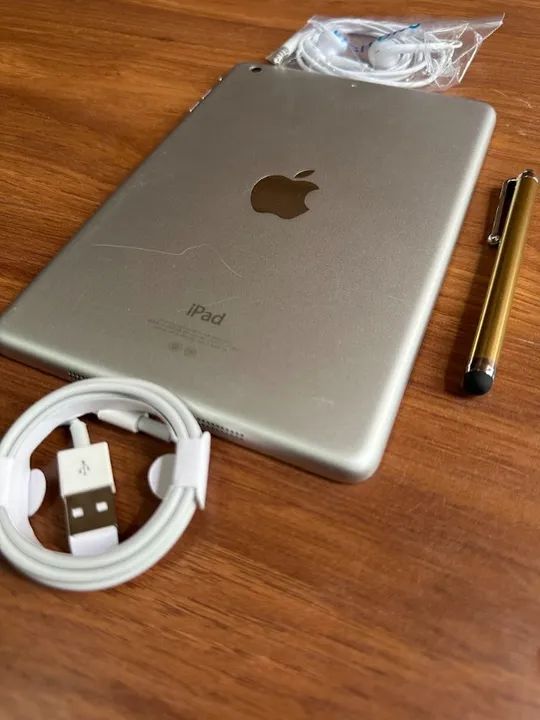 ipad mini 2 apple ios 12.5.7 16gb 2gb wifi bluetooth 7.9 stylus pencil cabo fones perfeito - Foto 2