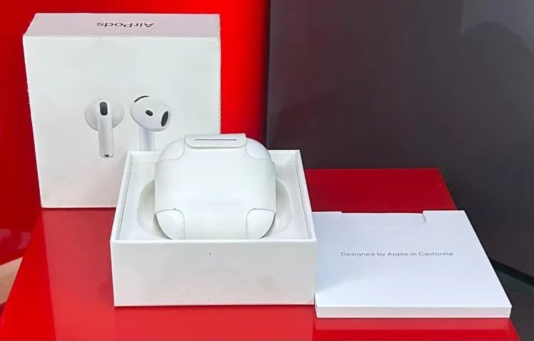 Apple AirPods 4 Wireless Charging Case MXP63LL/A - Produto Seminovo com Garantia da Loja