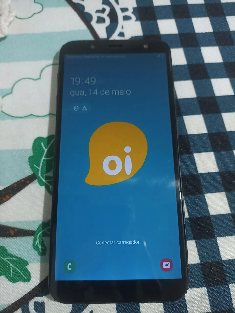 Vendo Samsung J6 funcionando perfeitamente 64gb e 4 de ram