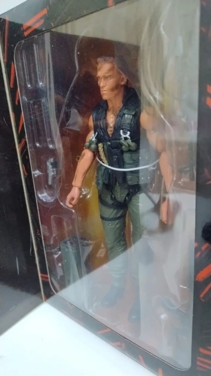 COMMANDO - SCHWARZENEGGER - Foto 2