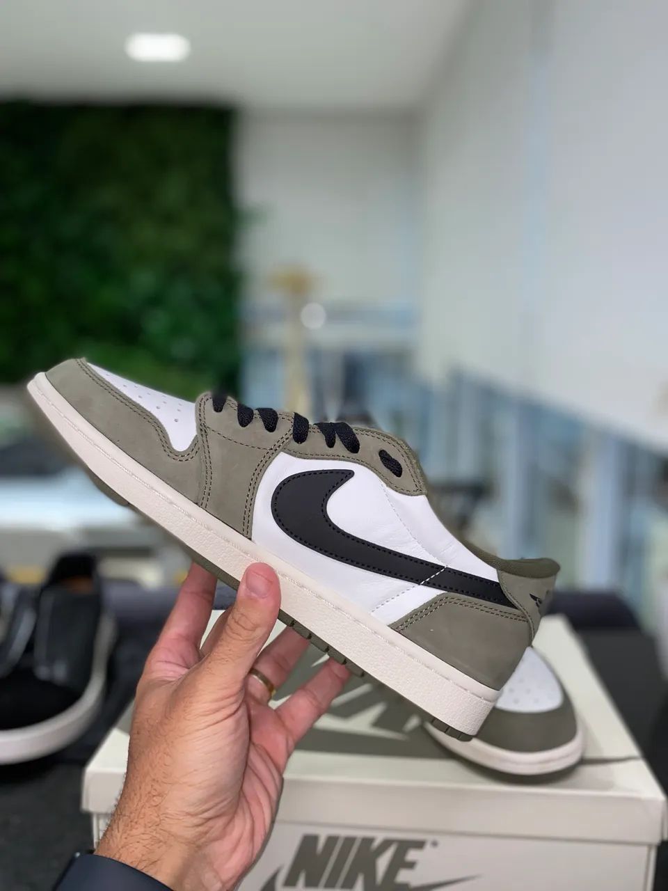 Air Jordan 1 Low Medium Olive - Calçados - Gleba Fazenda Palhano