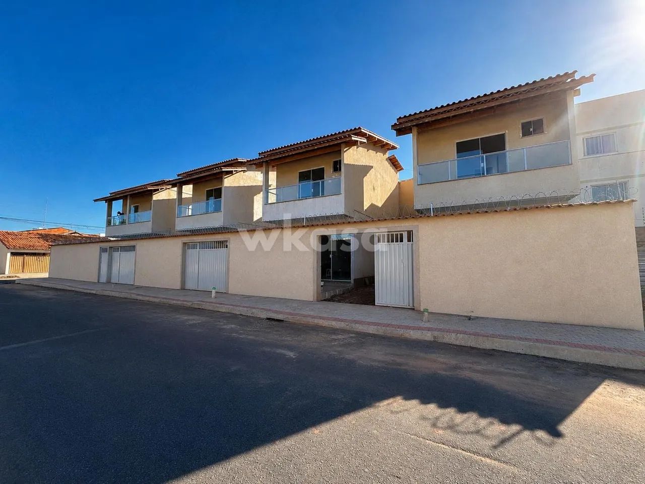 Casa Duplex em Estância Monazítica - Serra