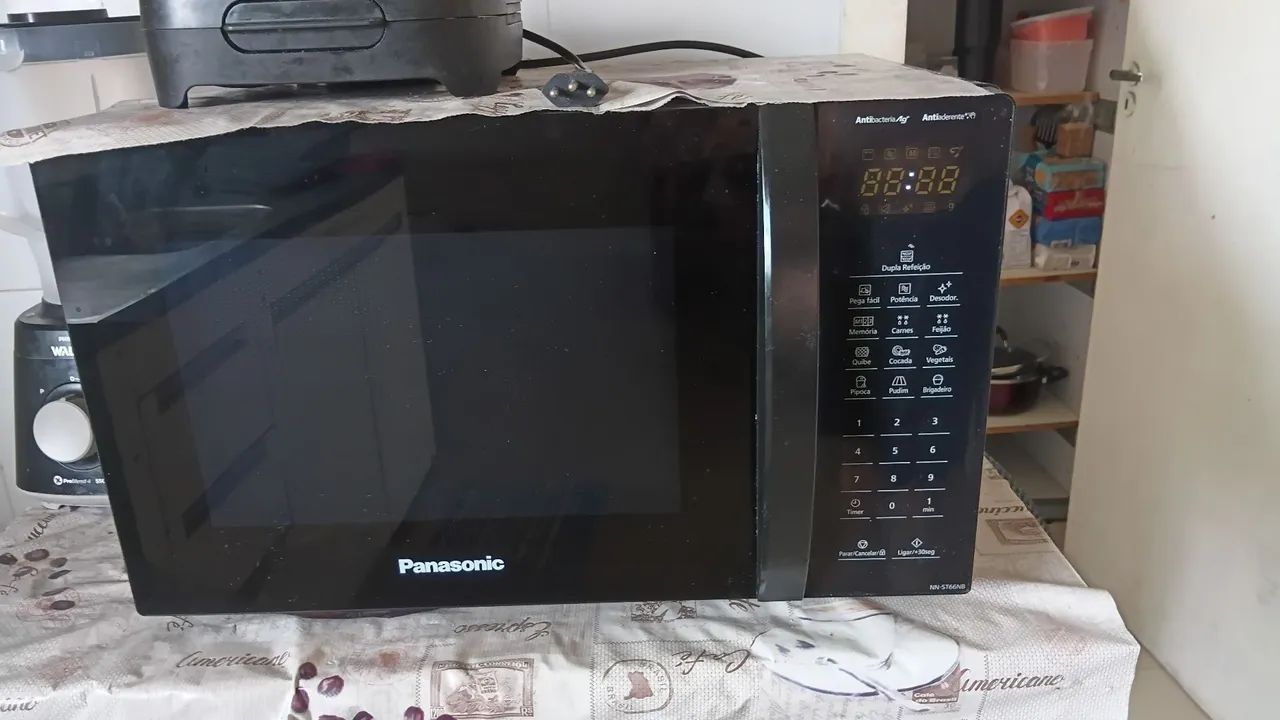 Micro-ondas Panasonic Black Glass em perfeito estado.