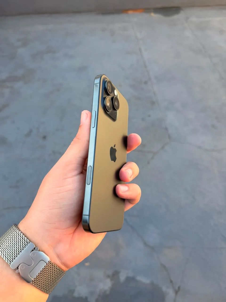 iPhone 16 Pro Max 256 - Foto 3