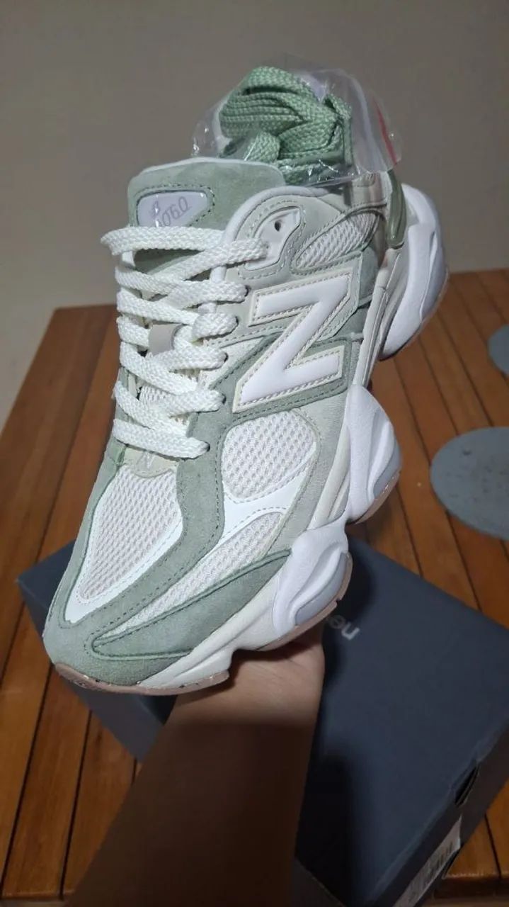 Tênis New Balance 9060 